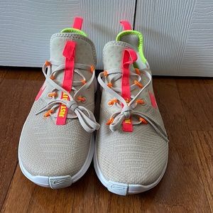 New Womens Nike Free Sneakers 8